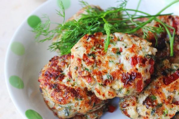 Cha ca chien xu Phu Quy